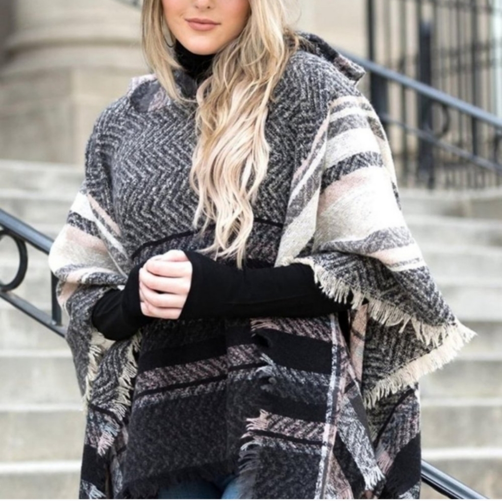 Nwot Boho Plaid Grey & Beige Poncho Hoodies. One Size Fits Most